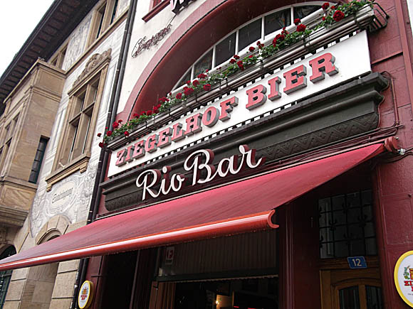 Rio Bar/Peterjon Cresswell