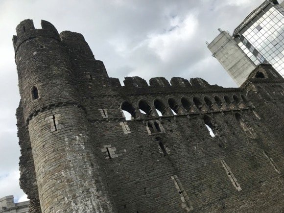 Welcome to Swansea/Peterjon Cresswell