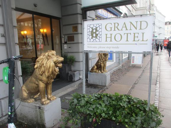 Grand Hotel/Peterjon Cresswell