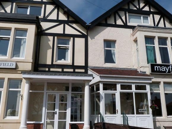 Mayfield Guest House/Darren Turner