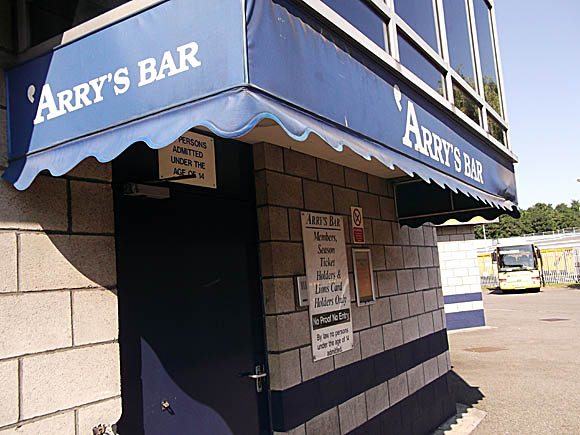 'Arry's Bar/Peterjon Cresswell