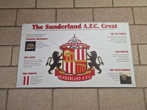 Sunderland crest/Colin Young