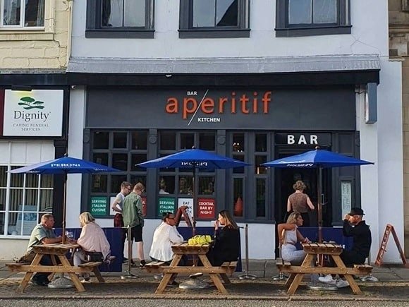 aperitif/Colin Young