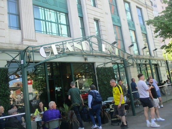 Grand Hotel/Peterjon Cresswell