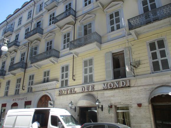 Hotel Due Mondi/Peterjon Cresswell