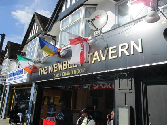 Wembley Tavern/Peterjon Cresswell