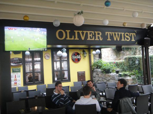 Oliver Twist Pub/Peterjon Cresswell