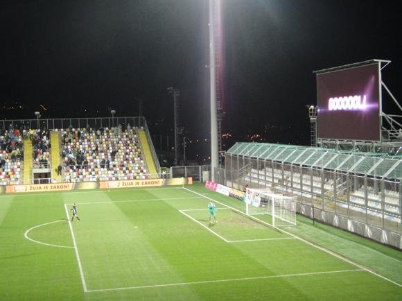 HNK Rijeka vs NK Osijek at Stadion HNK Rijeka on 18/03/20 Wed 17