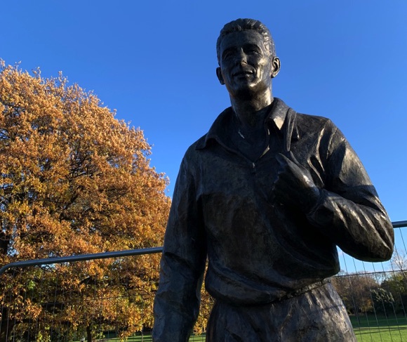 Brian Clough statue/Alan Deamer