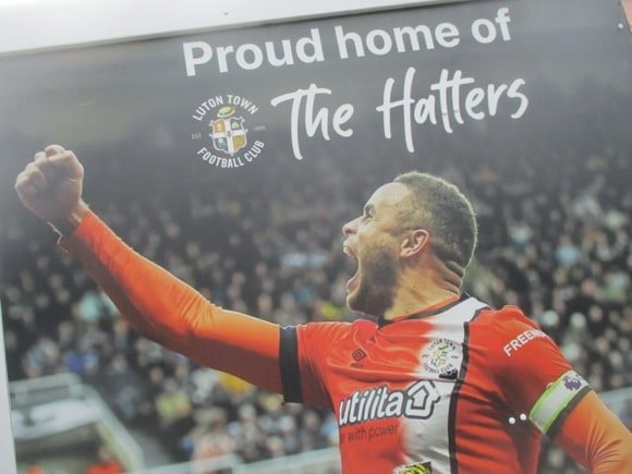 Welcome to Luton/Peterjon Cresswell