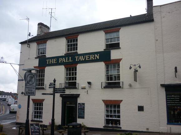 Pall Tavern/Paul Martin