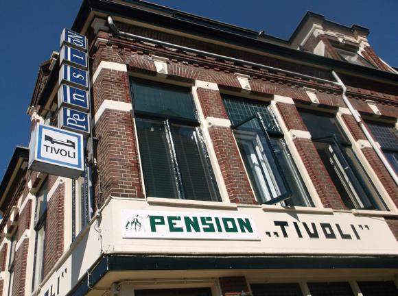 Pension Tivoli/Peterjon Cresswell