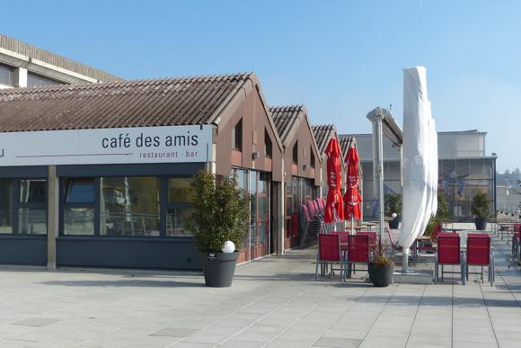 Café des Amis/Caroline Bishop