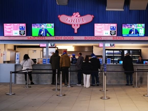 Racing Strasbourg food outlet/Trevor Fletcher