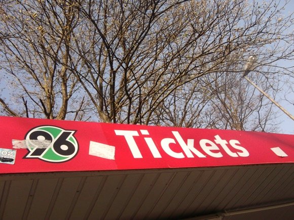 Hannover 96 tickets/Peterjon Cresswell