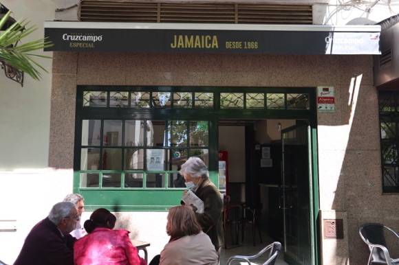 Bar Jamaica/Yuan Yuan Fu
