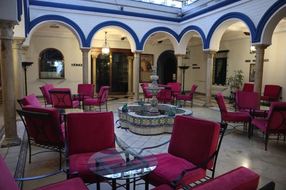Hotel Sevilla Macarena/Yuan Yuan Fu