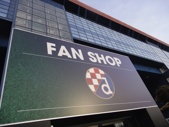 Dinamo Zagreb Fan Shop/Peterjon Cresswell