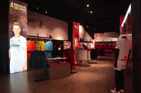 Sevilla FC club shop/Yuan Yuan Fu