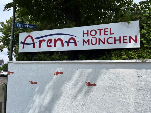 Hotel Arena/Alan Deamer