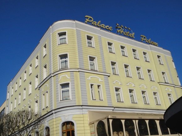 Palace Hotel Polom/Peterjon Cresswell