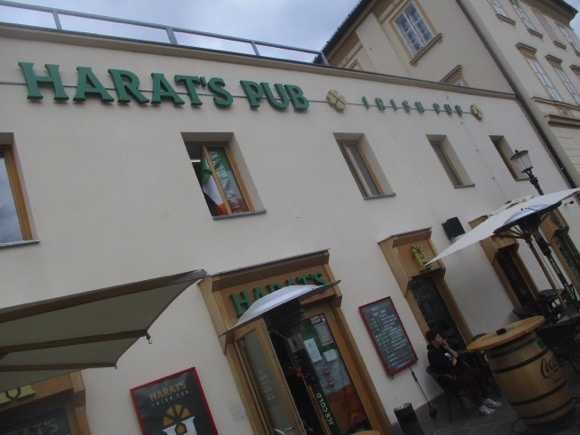 Harat's Pub/Peterjon Cresswell
