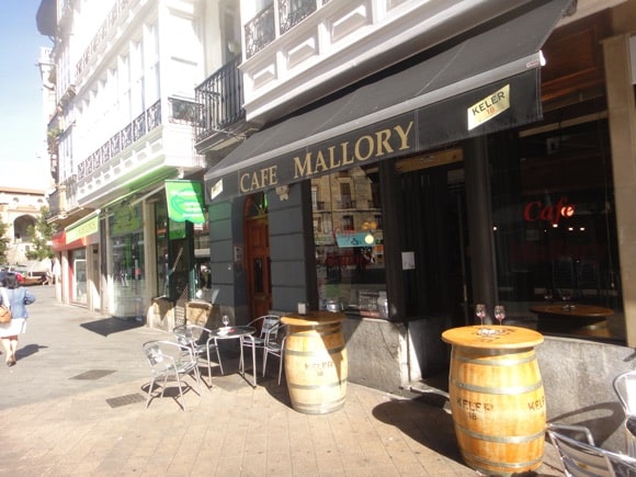 Mallory Café/Peterjon Cresswell