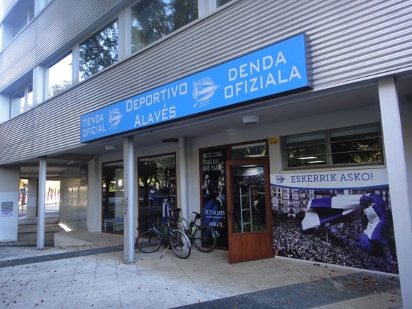 Deportivo Alevés stadium shop/Peterjon Cresswell