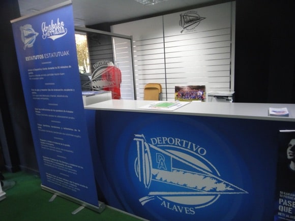 Deportivo Alevés stadium shop/Peterjon Cresswell
