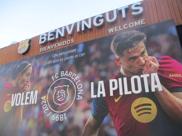 Nou Camp/Peterjon Cresswell
