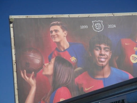 Nou Camp/Peterjon Cresswell