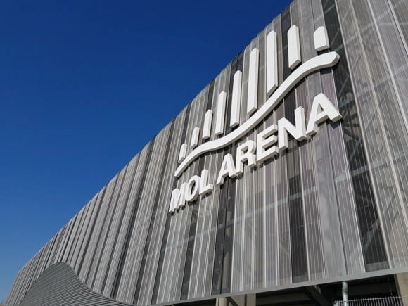 MOL Aréna/Peterjon Cresswell