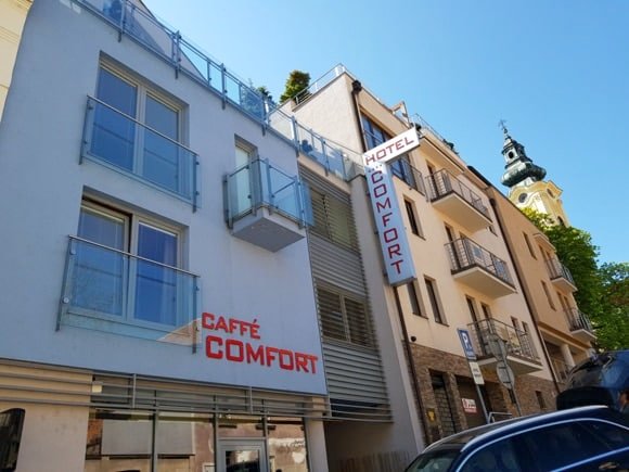 Hotel Comfort/Peterjon Cresswell