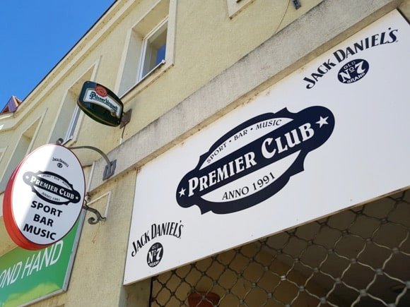 Premier Club/Peterjon Cresswell
