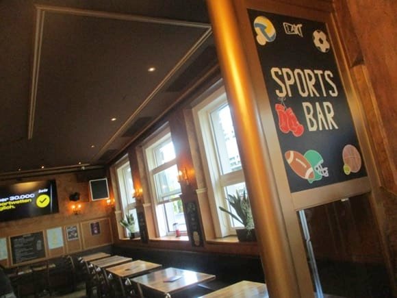 2.Akt Sportsbar/Peterjon Cresswell