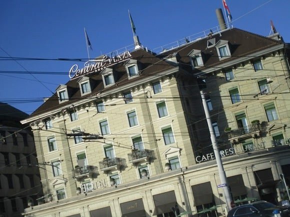 Central Plaza Hotel/Peterjon Cresswell
