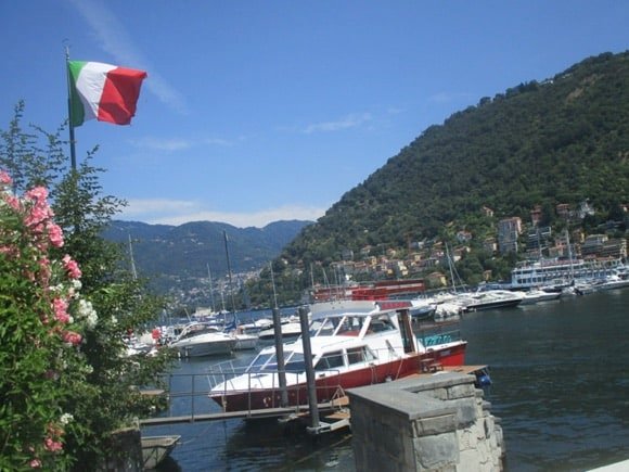 Welcome to Como/Peterjon Cresswell