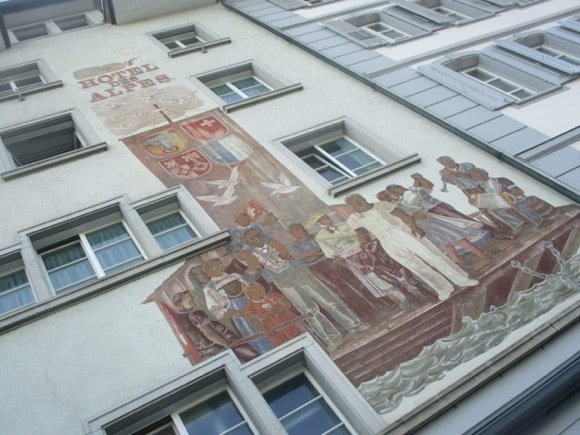 Hotel des Alpes/Peterjon Cresswell