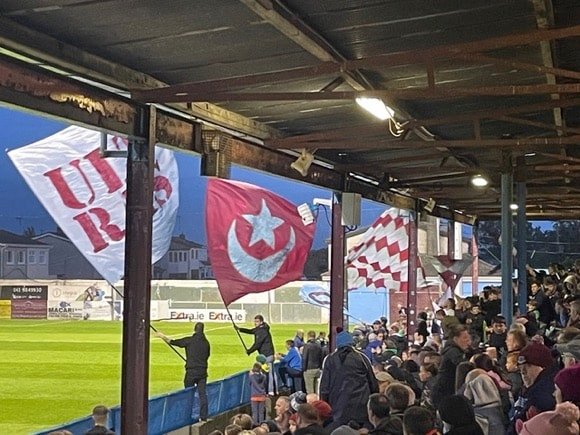 Drogheda fans/Chris Lee