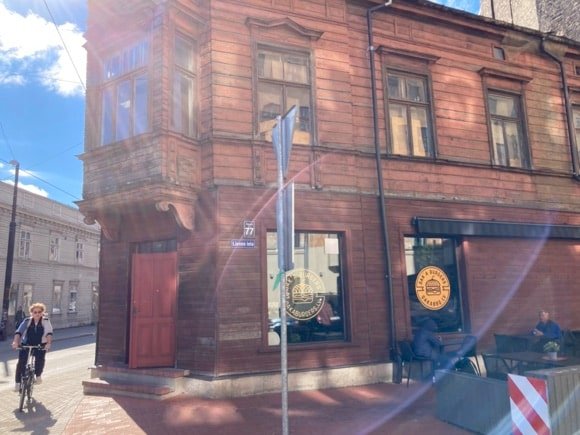 Oak'A/Roberts Lismanis