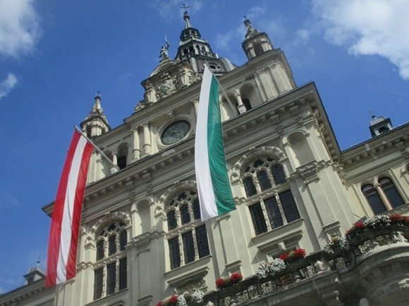 Welcome to Graz/Peterjon Cresswell