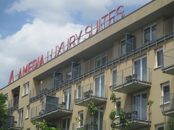 AMEDIA Luxury Suites Graz/Peterjon Cresswell