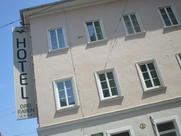 Hotel Drei Raben/Peterjon Cresswell