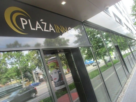 Plaza Inn Graz/Peterjon Cresswell