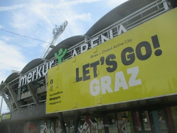 Liebenauer Stadion/Peterjon Cresswell