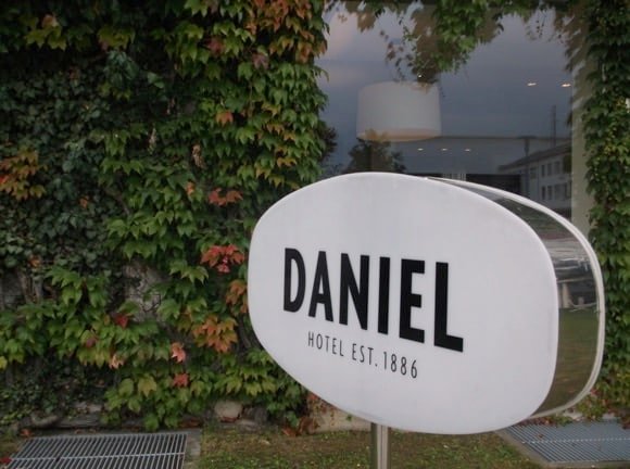 Hotel Daniel Graz/Peterjon Cresswell