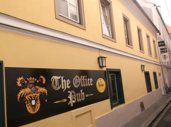 The Office Pub-2 Brothers/Peterjon Cresswell