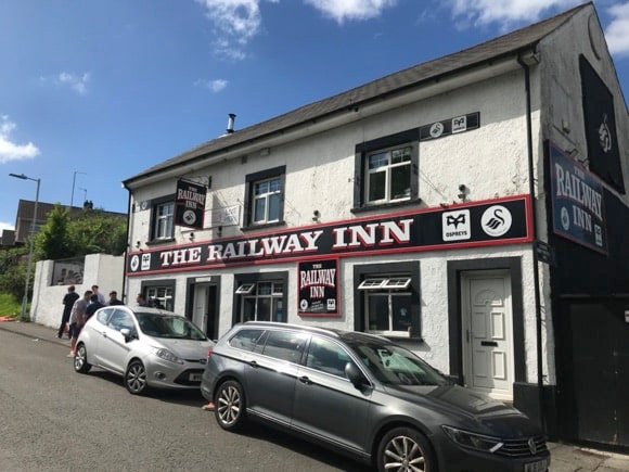 Railway Inn/Peterjon Cresswell