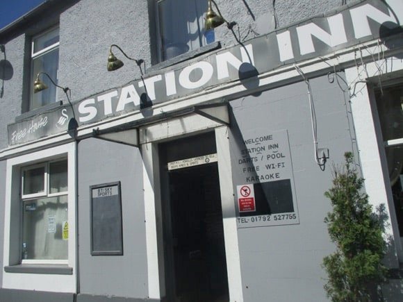 Station Inn/Peterjon Cresswell