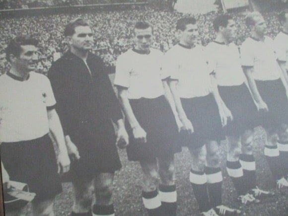 Bierbrunnen/Peterjon Cresswell